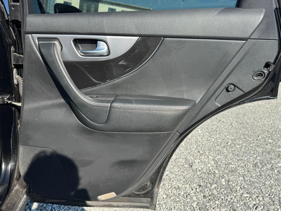 Infiniti FX 2012 — photo 22