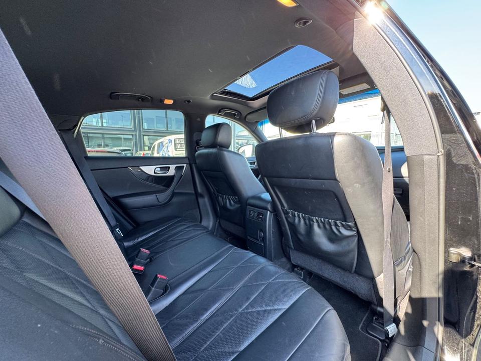 Infiniti FX 2012 — photo 24