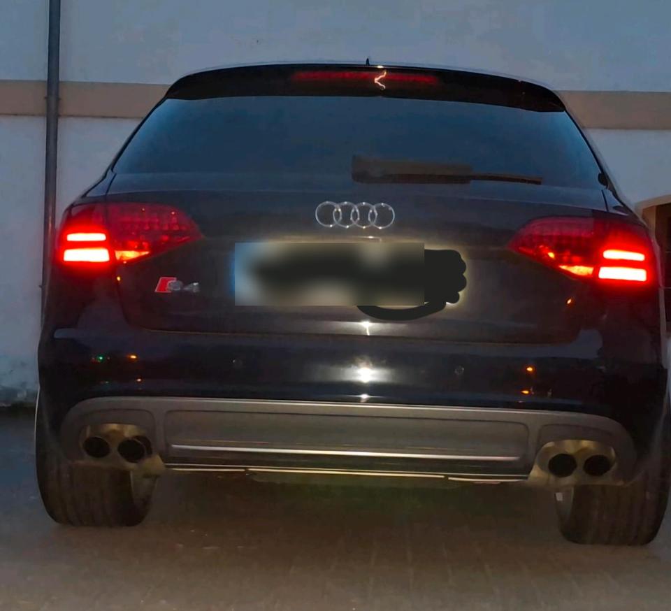 Audi S4 2009 — вигляд ззаду