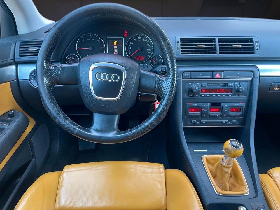 Audi A4 2005 — фото 12