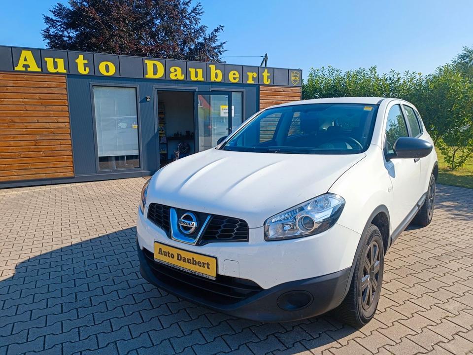 Nissan Qashqai 2012 — вигляд ззаду