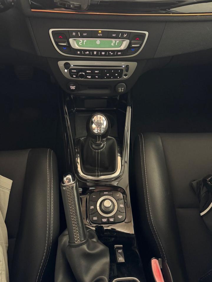 Renault Megane 2013 — photo 12