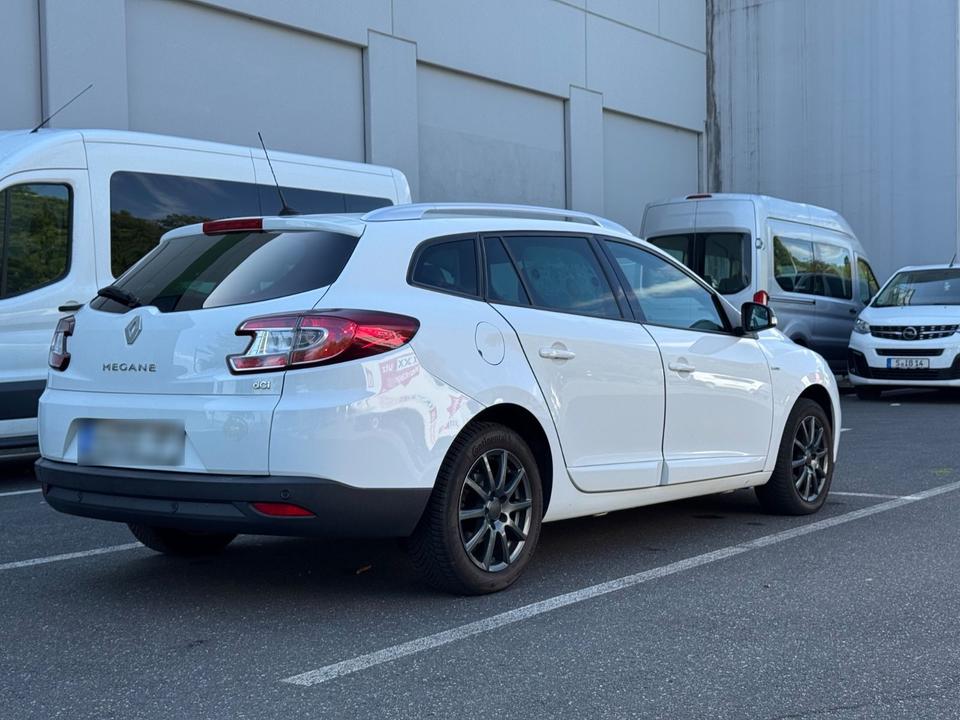 Renault Megane 2013 — engine