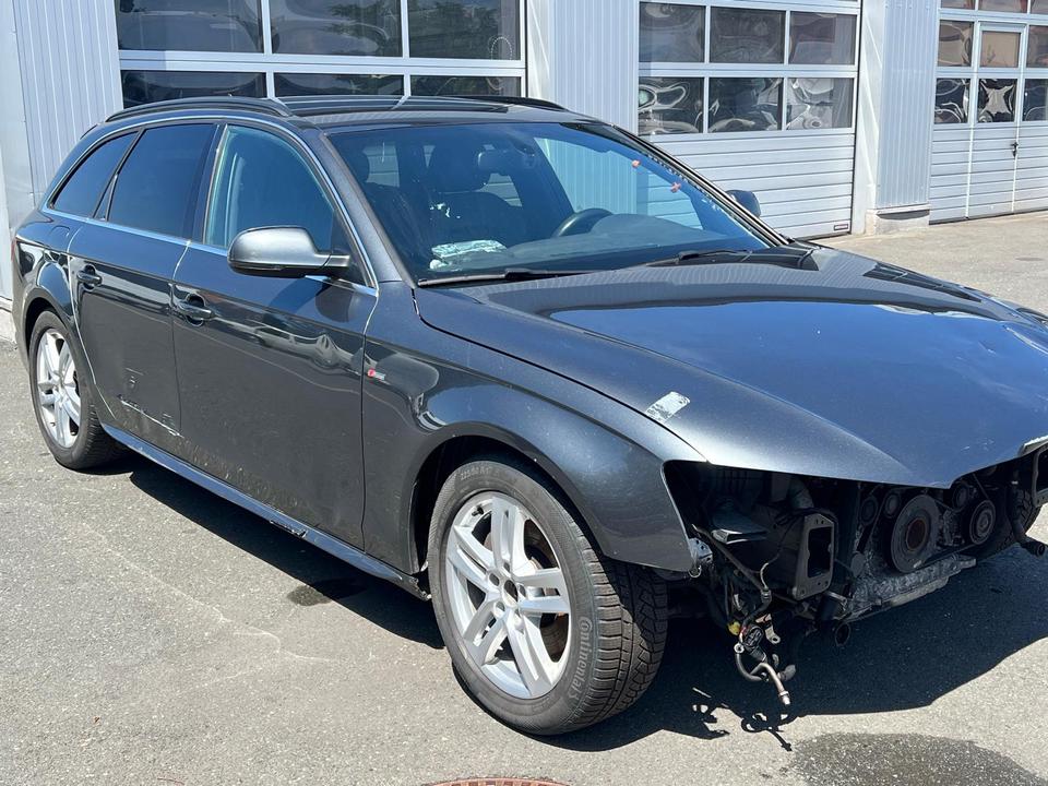 Audi A4 2013 — rear view