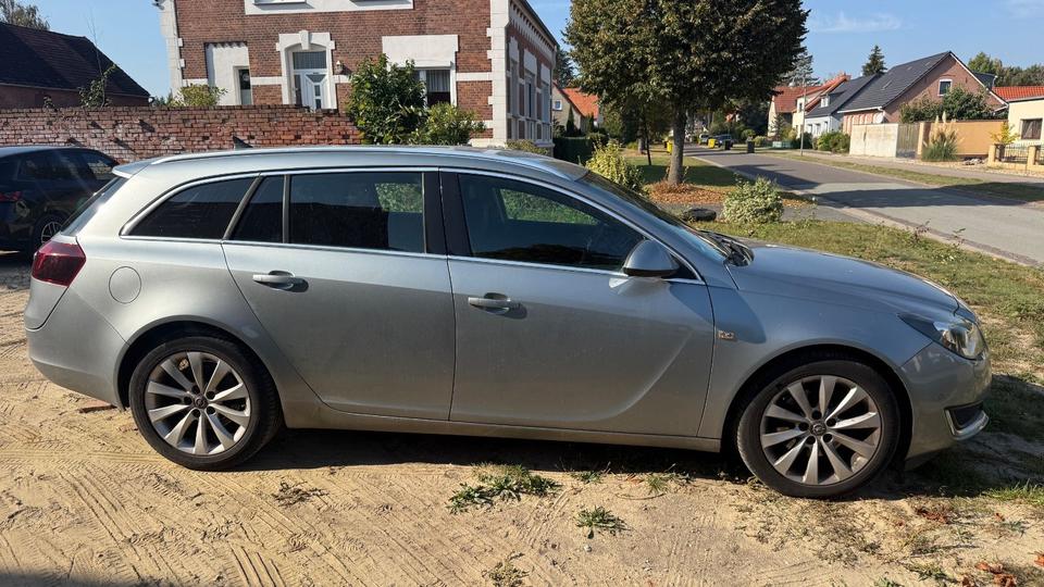 Opel Insignia 2015 — авто для ЗСУ з Європи