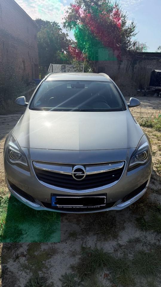 Opel Insignia 2015 — салон