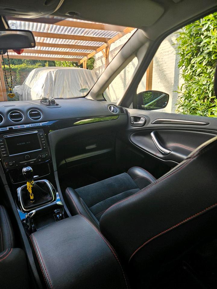 Ford S-Max 2011 — photo 7