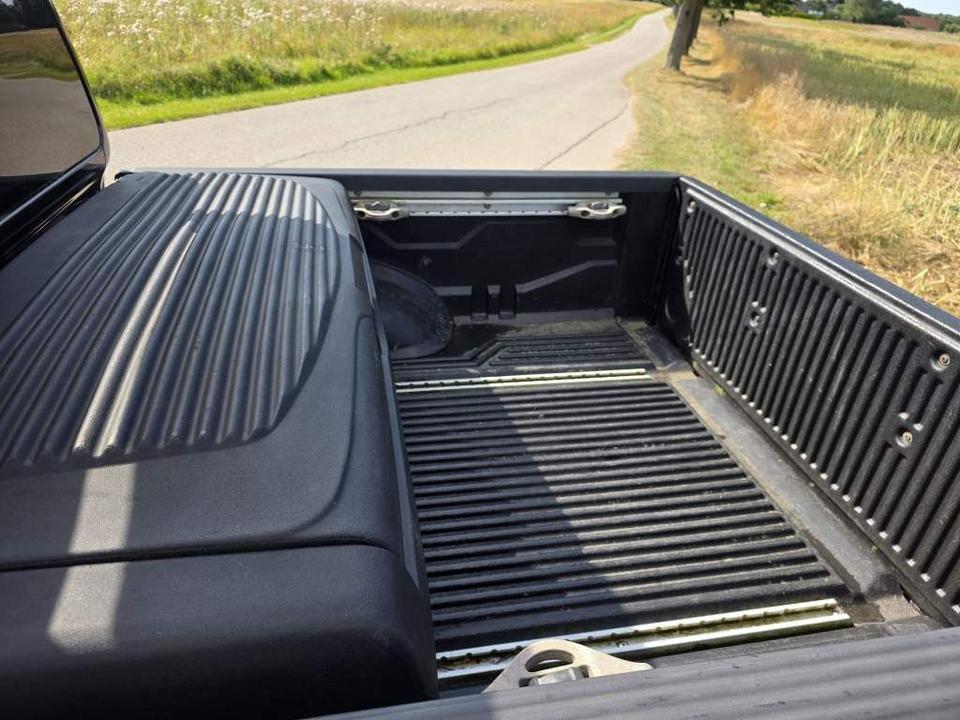 Nissan Navara 2012 — photo 11