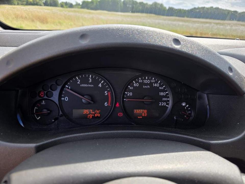 Nissan Navara 2012 — photo 22
