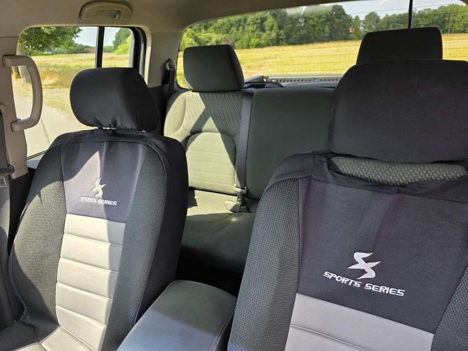 Nissan Navara 2012 — photo 32