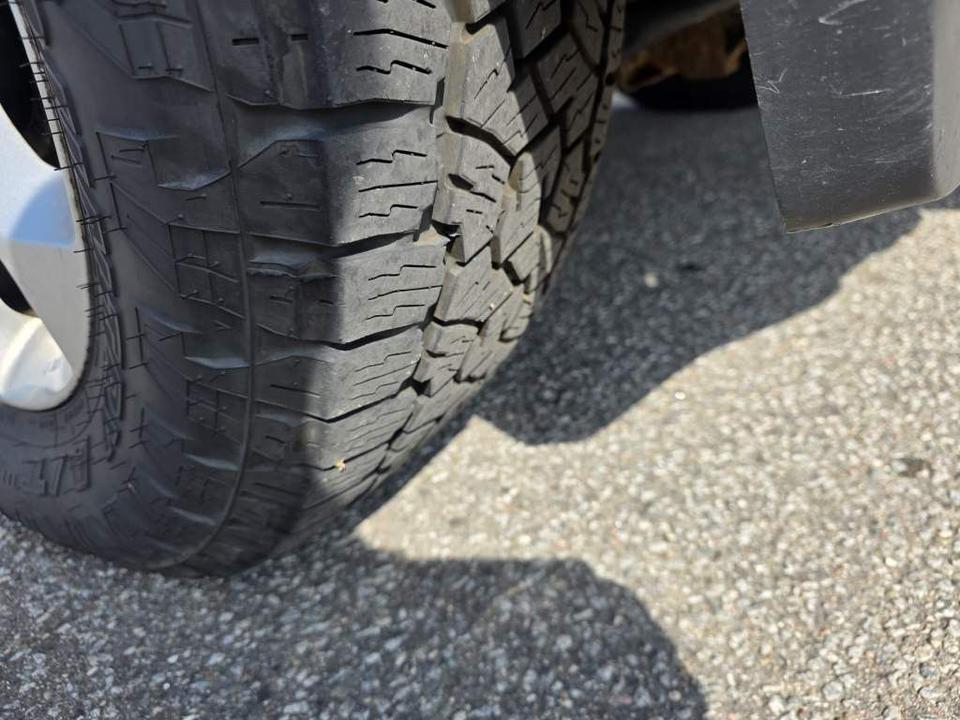 Nissan Navara 2012 — photo 38