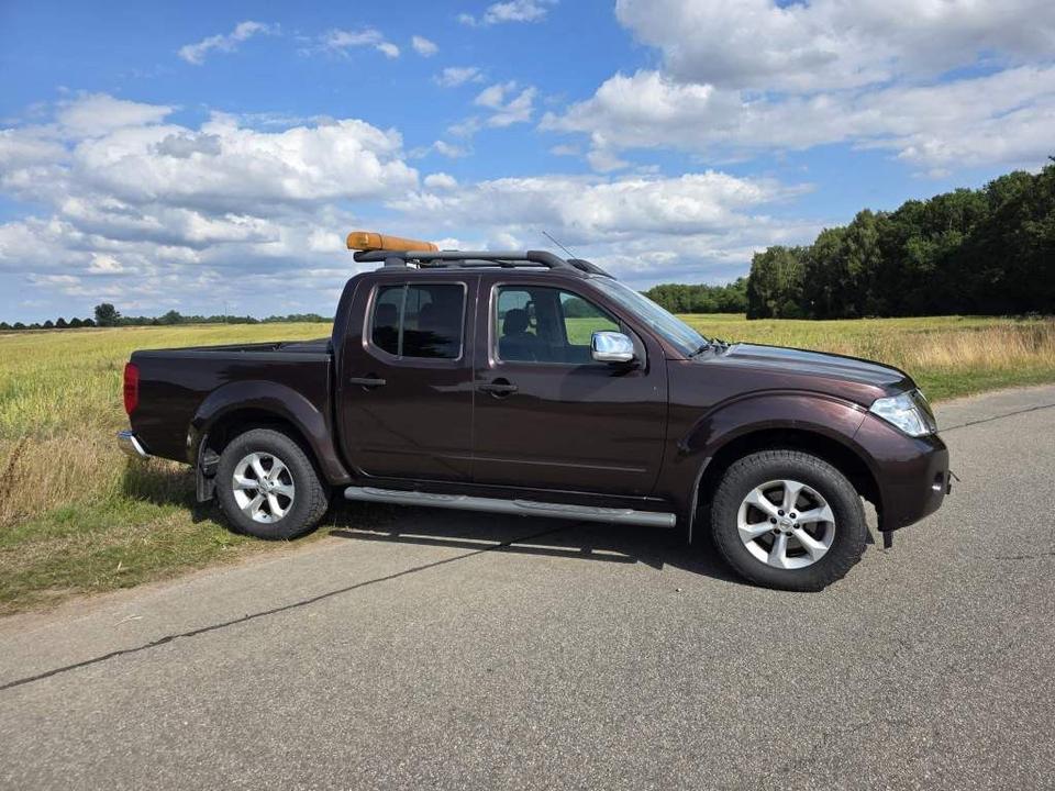 Nissan Navara 2012 — engine