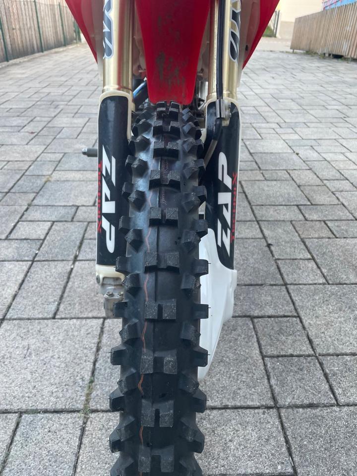 Honda CRF 250r Bj. 2005 — engine 250 ccm