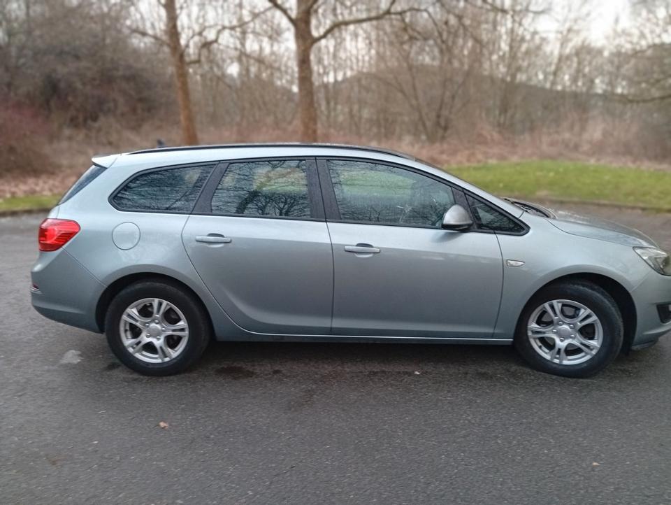 Opel Astra 2015 — photo 6