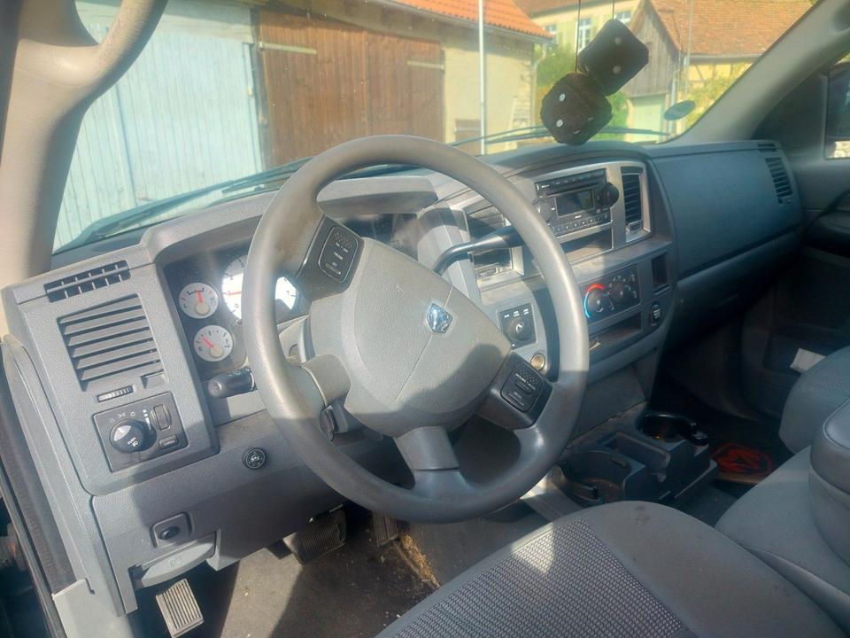 Dodge RAM 2007 — двигун