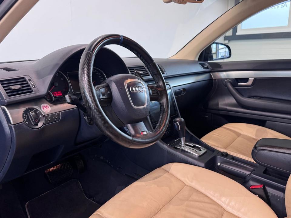 Audi A4 2005 — photo 24