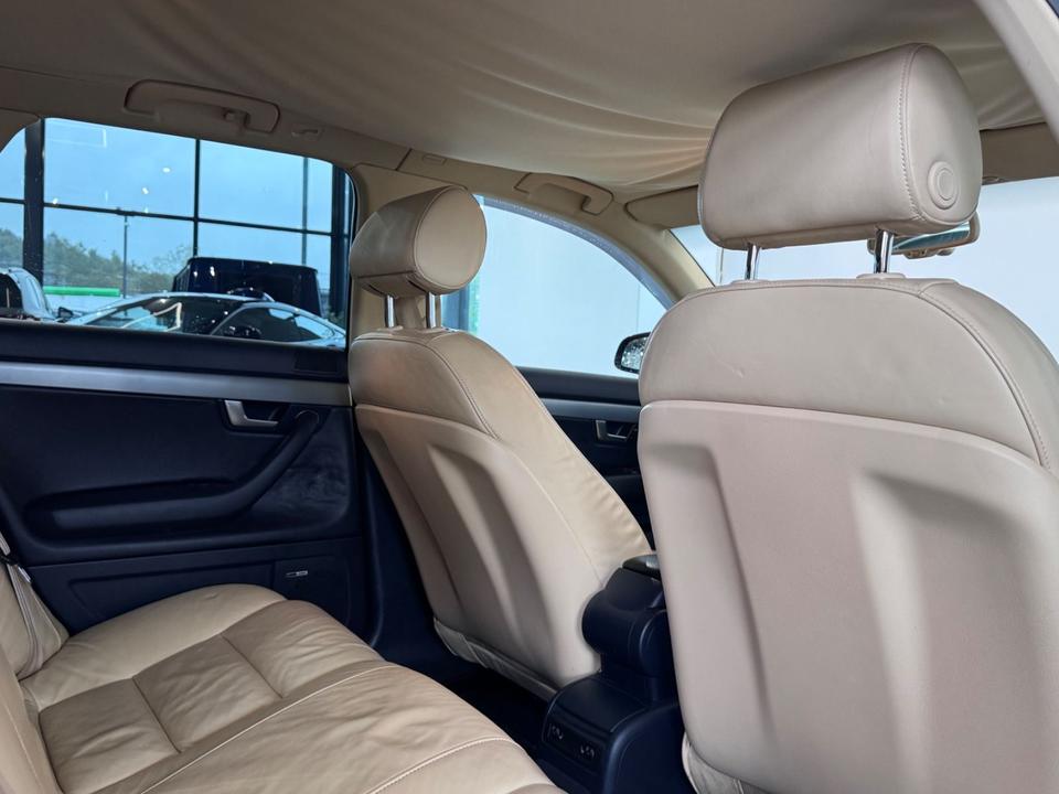 Audi A4 2005 — photo 28