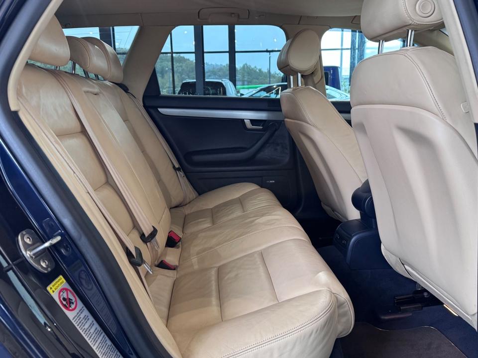 Audi A4 2005 — photo 29