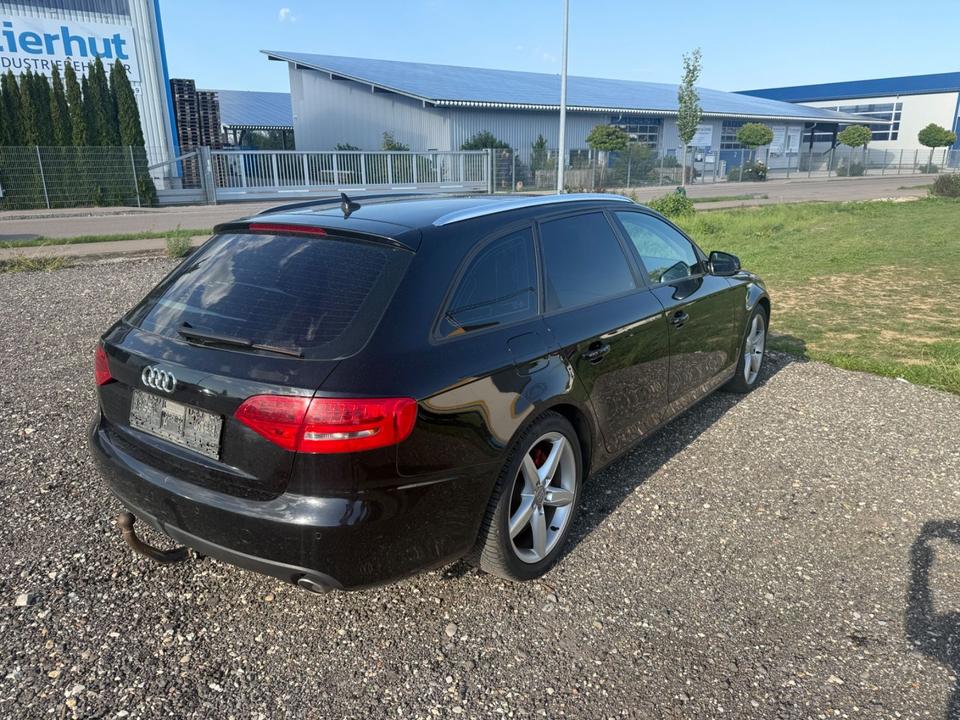 Audi A4 2011 — photo 11