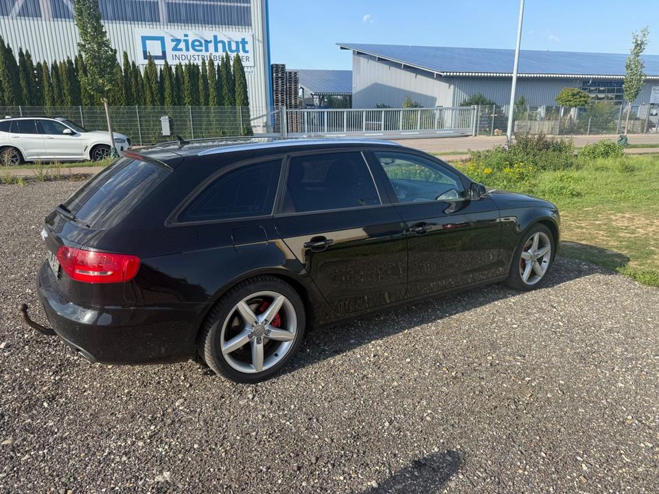 Audi A4 2011 — photo 12