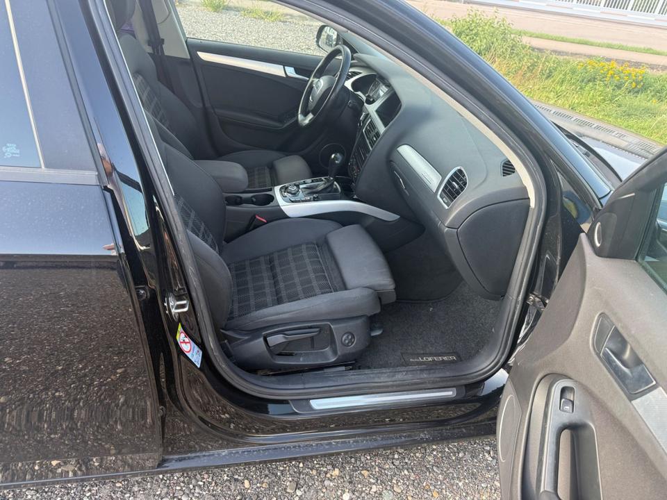 Audi A4 2011 — photo 19
