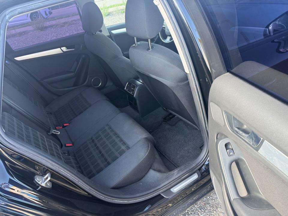 Audi A4 2011 — photo 20
