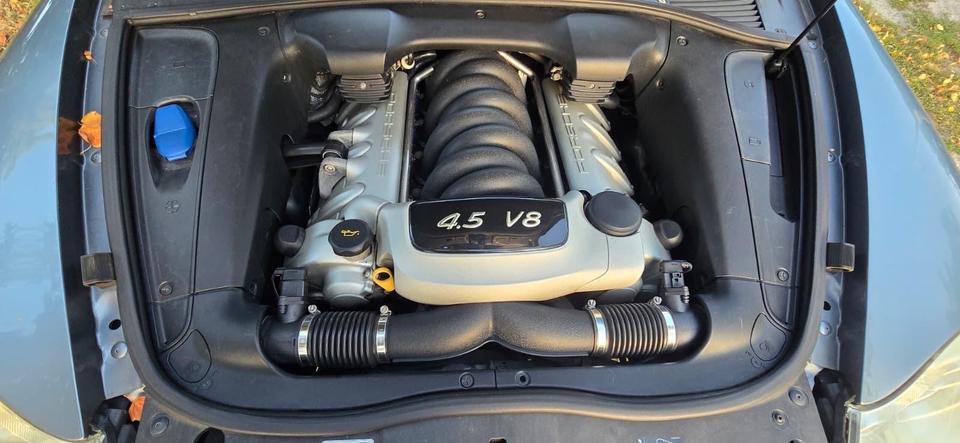 Porsche Cayenne 2004 — photo 12