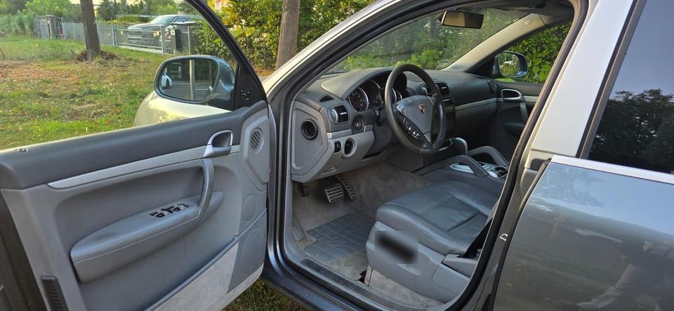 Porsche Cayenne 2004 — photo 8