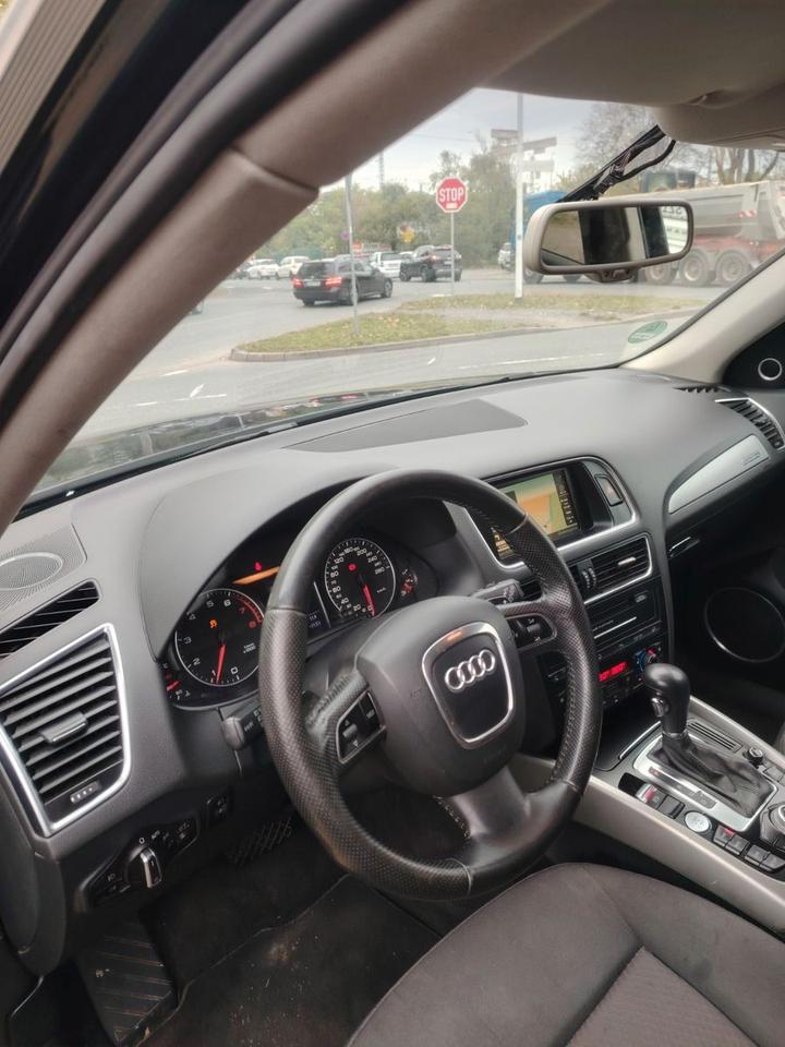 Audi Q5 2009 — photo 8