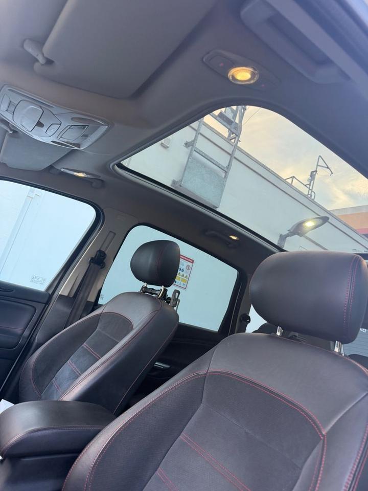 Ford S-Max 2011 — photo 14