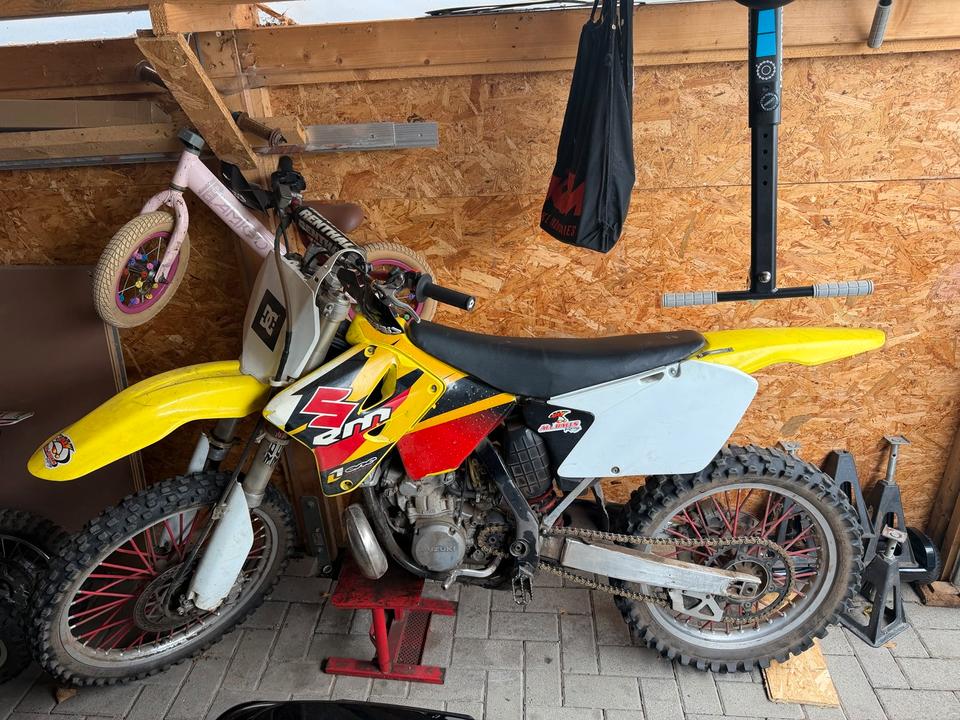 Suzuki RM 250 Motocross – FMF Sportauspuff – frisch gewartet, 2009
