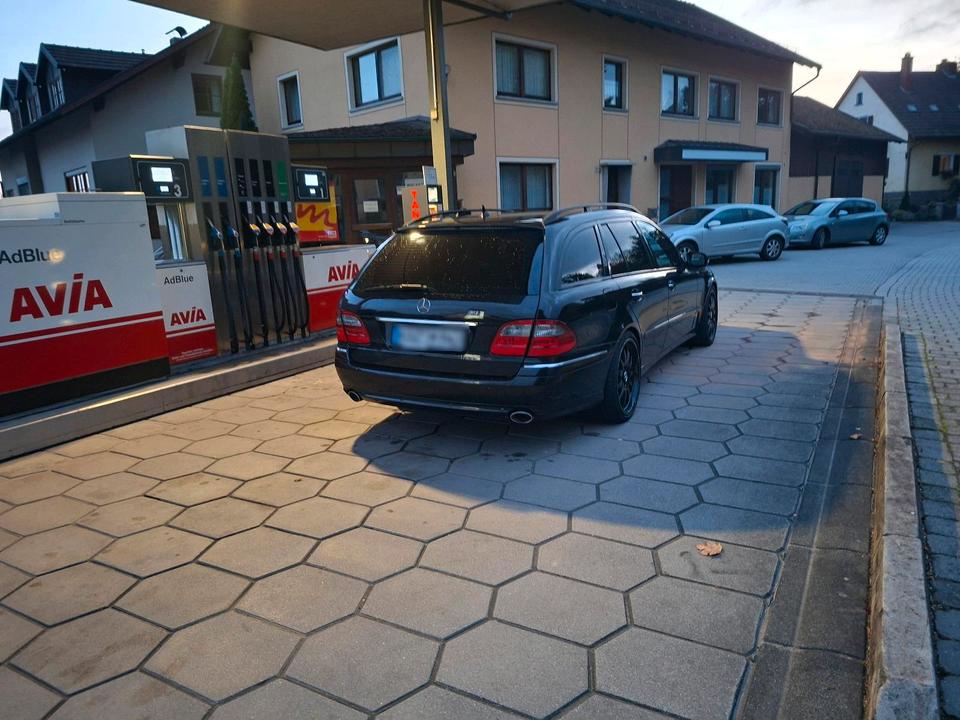 Mercedes Benz E 320 2007 — interior