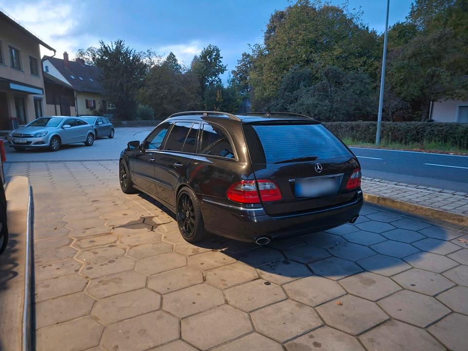 Mercedes Benz E 320 2007 — engine