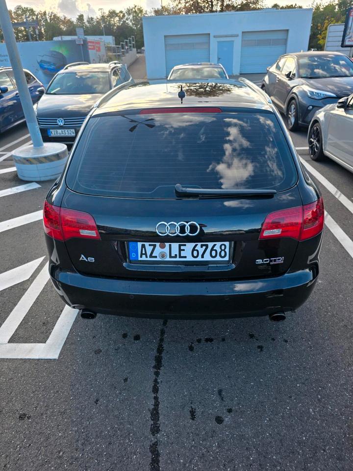 Audi A6 2006 — вигляд ззаду