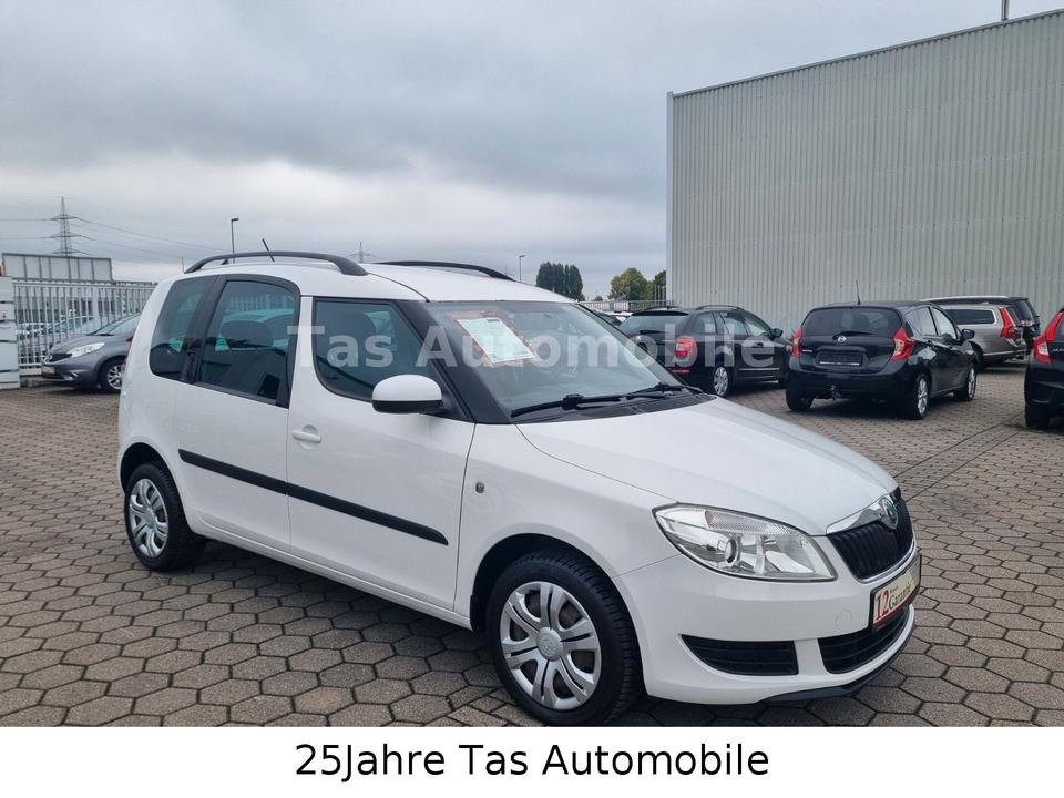 Skoda Roomster 2012 — вигляд ззаду