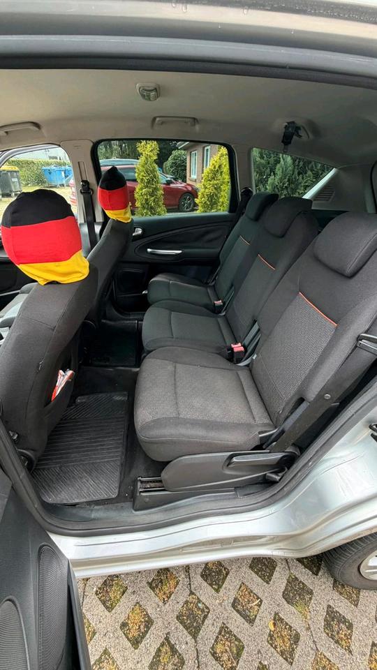 Ford C-Max 2008 — photo 18