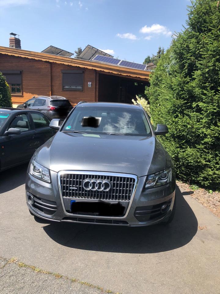 Audi Q5 2009 — engine