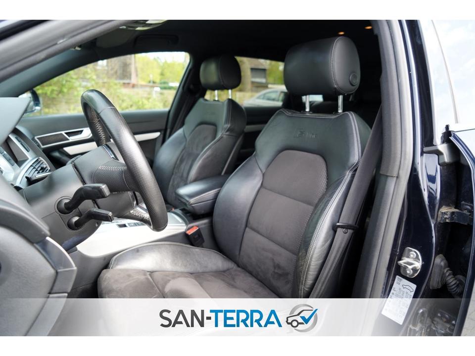 Audi A6 2010 — photo 18