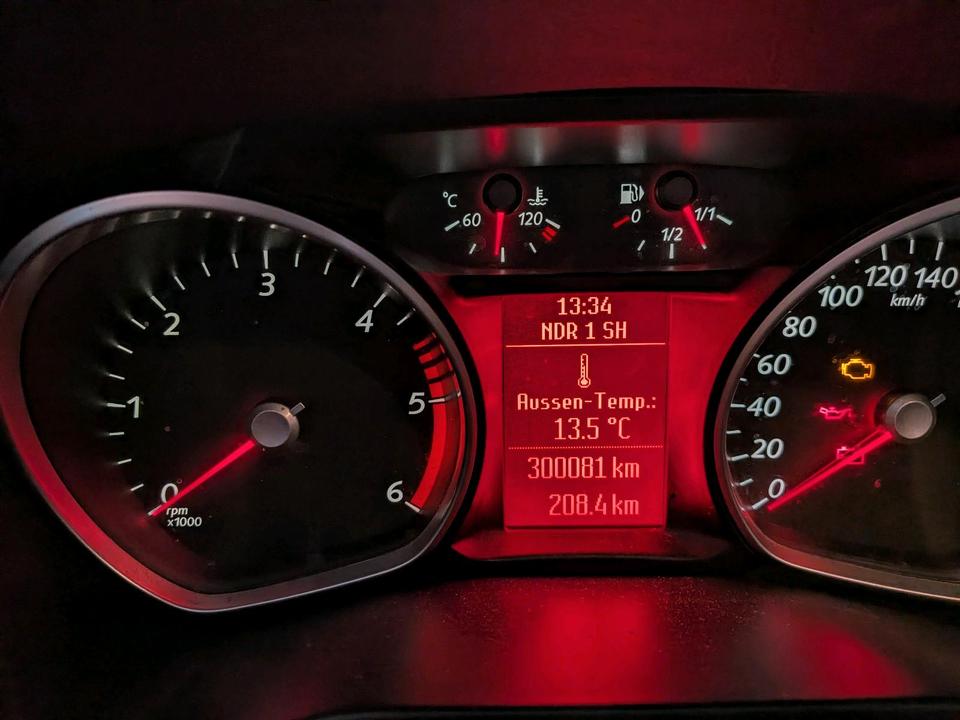 Ford S-Max 2013 — photo 10