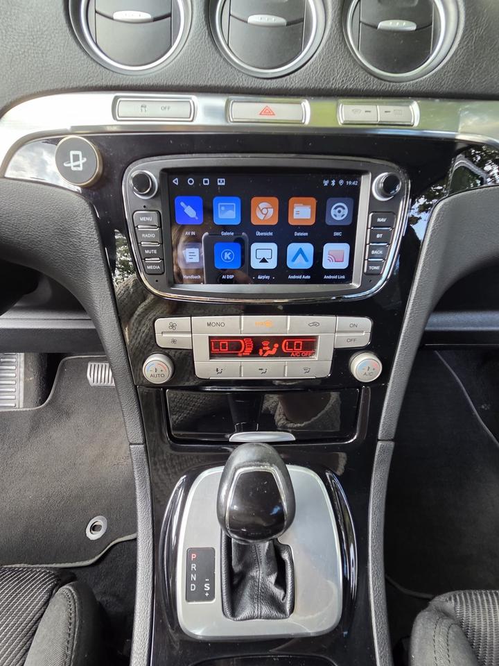 Ford S-Max 2010 — photo 10