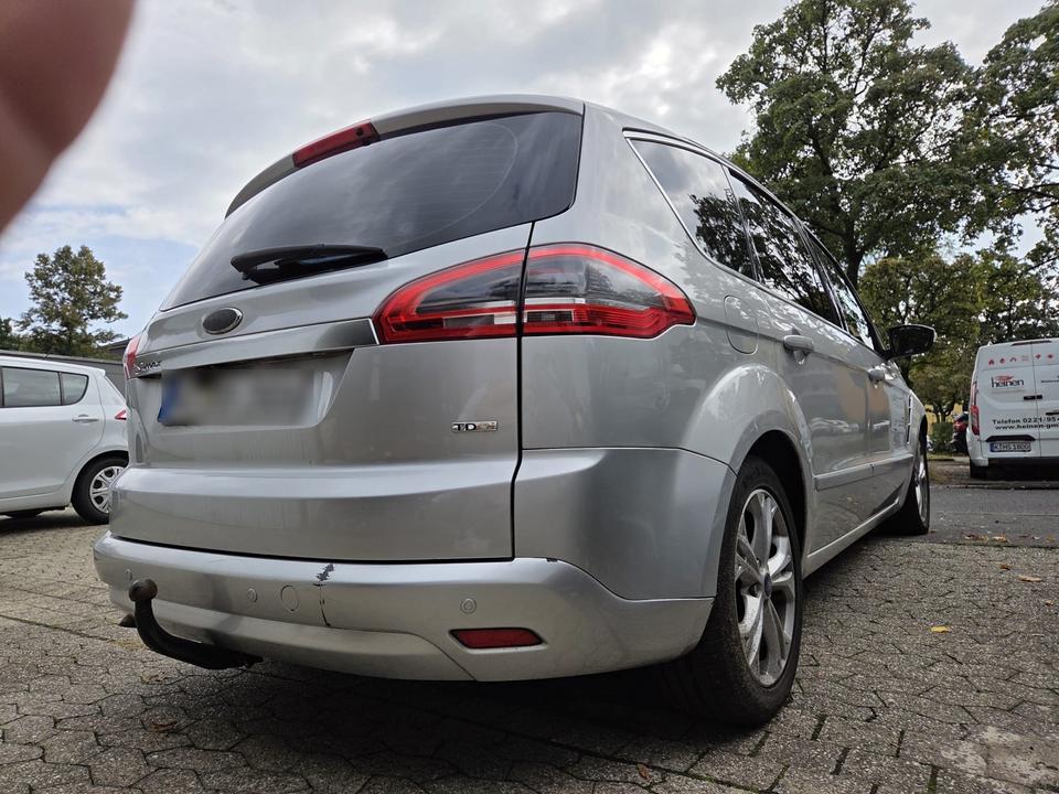 Ford S-Max 2010 — photo 6
