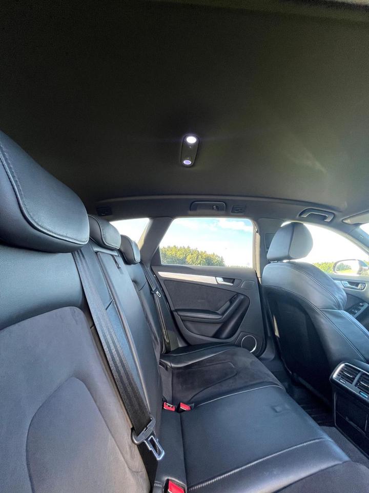 Audi A4 2010 — photo 7