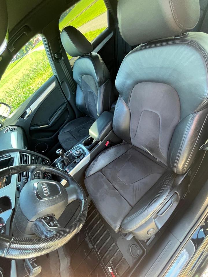 Audi A4 2010 — photo 8