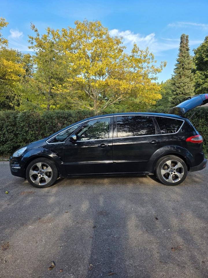 Ford S-Max 2011 — салон
