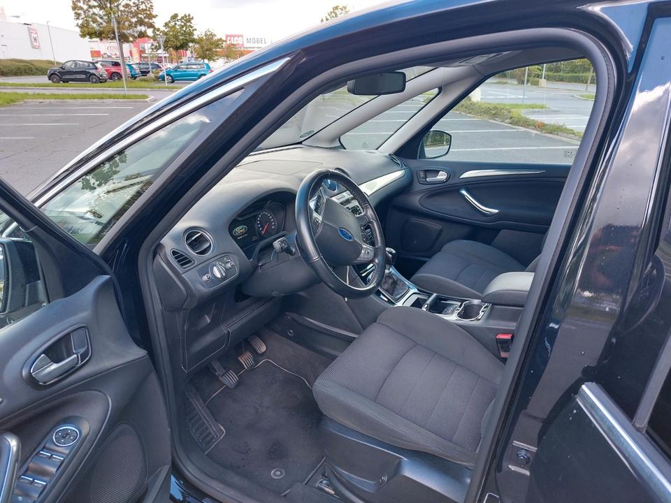 Ford S-Max 2013 — photo 10