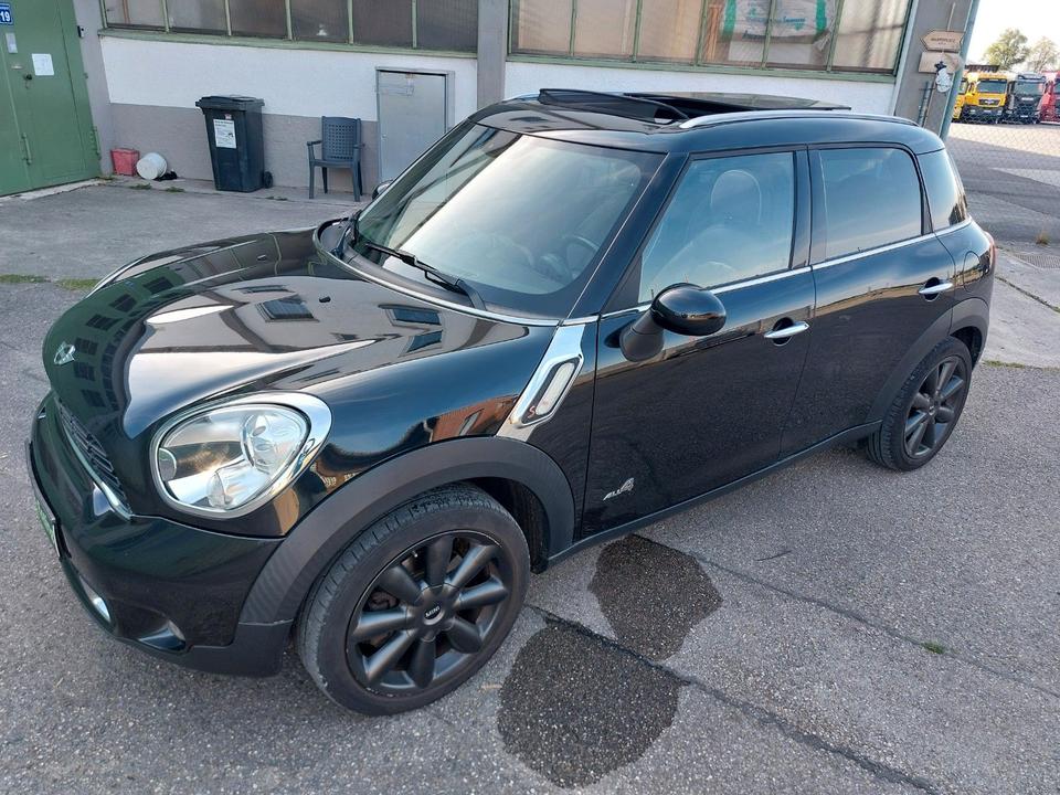 Mini Cooper S 2012 — interior