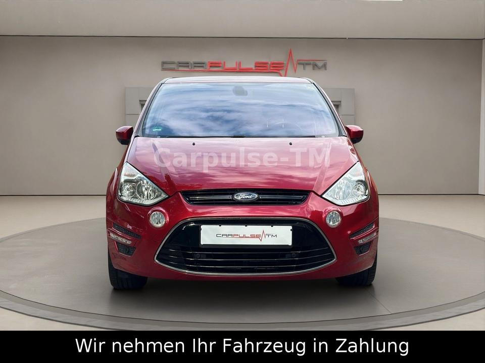 Ford S-Max 2013 — вигляд ззаду