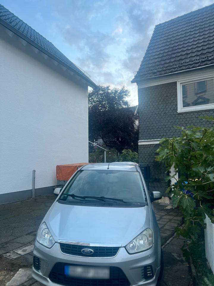 Ford C-Max 2010 — вигляд ззаду