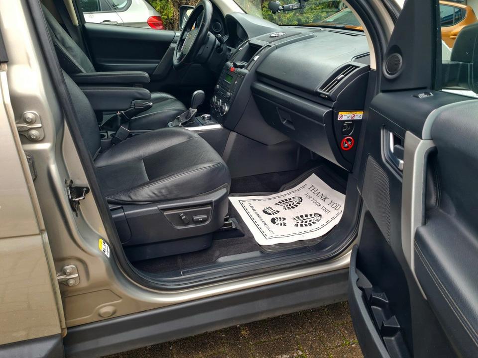 Land Rover Freelander 2009 — photo 13