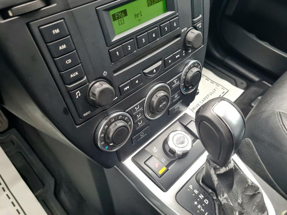 Land Rover Freelander 2009 — photo 17